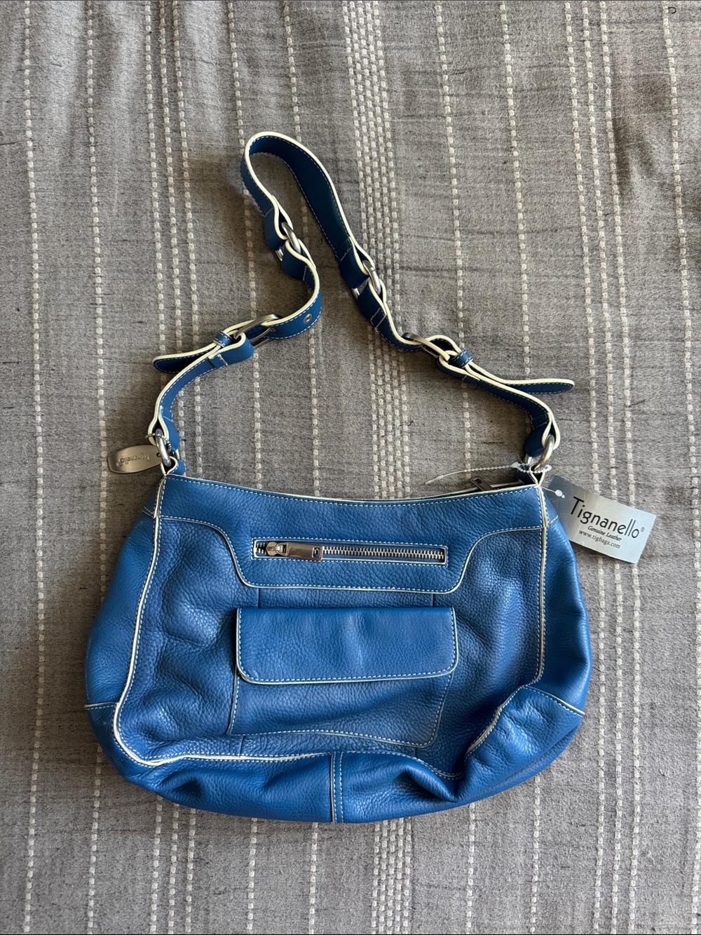 nwt tignanello blue purse